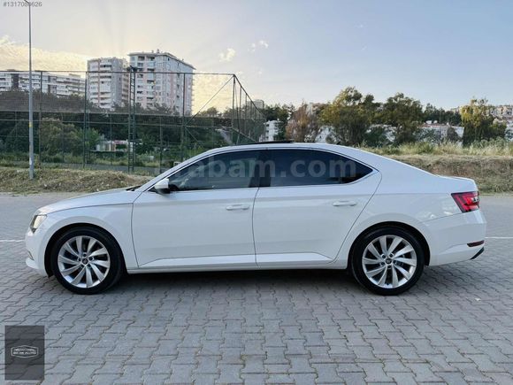 BERK AUTO'DAN-SATILIK-2018 MODEL-CAM TAVAN-SUPERB