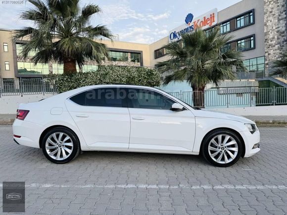 BERK AUTO'DAN-SATILIK-2018 MODEL-CAM TAVAN-SUPERB