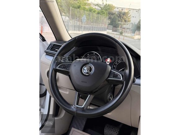 BERK AUTO'DAN-SATILIK-2018 MODEL-CAM TAVAN-SUPERB