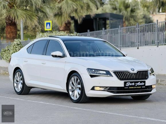 BERK AUTO'DAN-SATILIK-2018 MODEL-CAM TAVAN-SUPERB