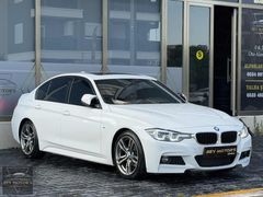 HATASIZ BOYASIZ BMW 40 .YIL İÇİ KIRMIZI