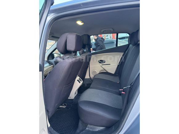 Sahibinden Renault Megane 1.5 dCi Expression 2011 Model