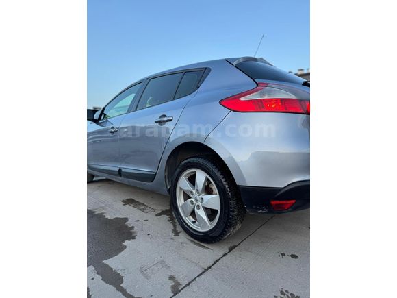 Sahibinden Renault Megane 1.5 dCi Expression 2011 Model