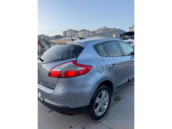 Sahibinden Renault Megane 1.5 dCi Expression 2011 Model