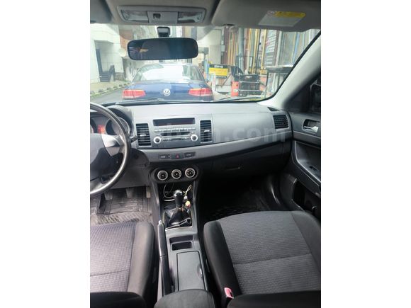 Sahibinden Mitsubishi Lancer 1.5 Inform 2009 Model