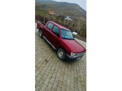 Sahibinden Toyota Hilux 2.4 D 2001 Model  4*2 bakimli acil 