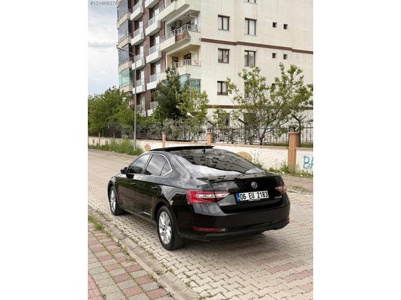 Temiz cam tavanli servis bakımlı