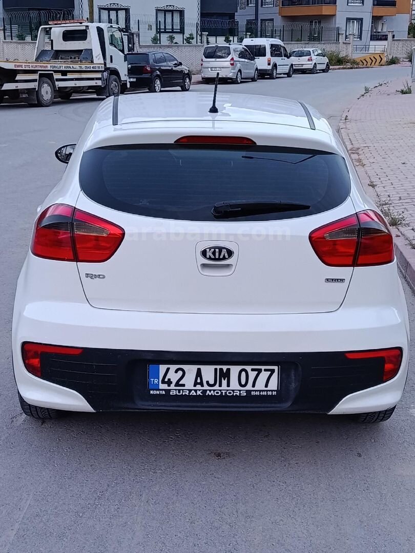 Sahibinden Kia Rio 1.4 CRDi Comfort 2016 Model Konya 207.000 km Beyaz 6