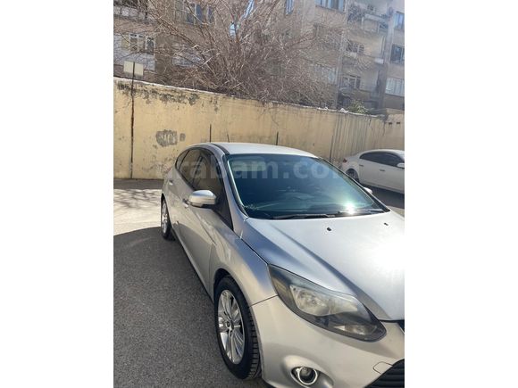 Sahibinden düşük km Ford Focus(son bir hafta)