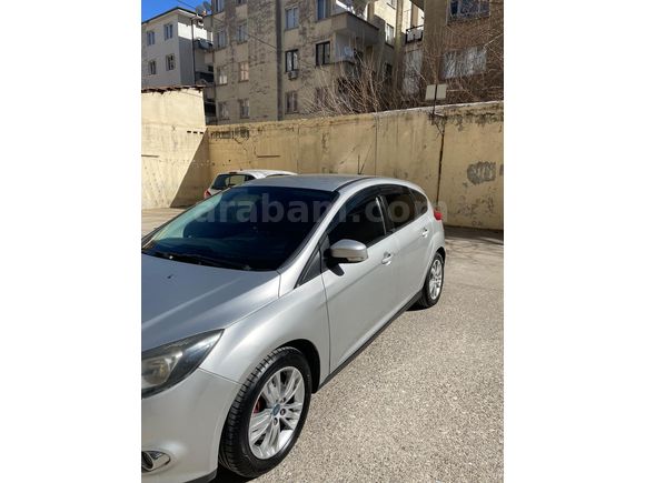 Sahibinden düşük km Ford Focus(son bir hafta)