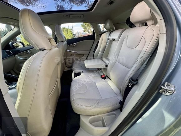 2017 MODEL VOLVO V40 1.5 INSCRİPTİON 152HP CAM TAVAN