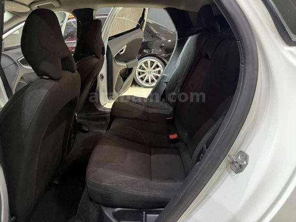 2014 DİZEL OTOMATİK VOLVO V40