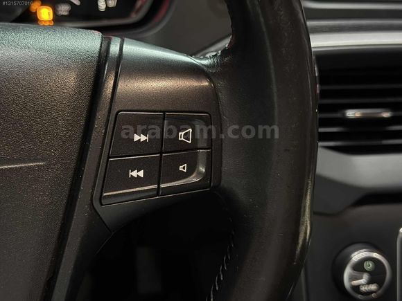 2014 DİZEL OTOMATİK VOLVO V40