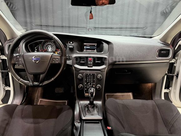 2014 DİZEL OTOMATİK VOLVO V40