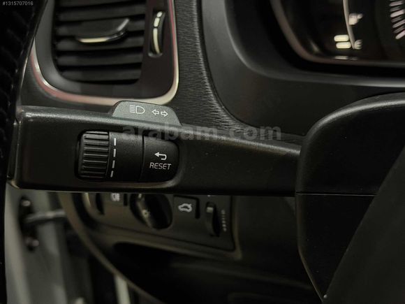 2014 DİZEL OTOMATİK VOLVO V40