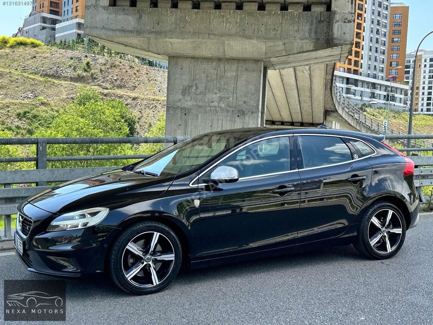 Galeriden Volvo V40 1.5 R-Design 2017 Model İstanbul 113.000 km Siyah 6
