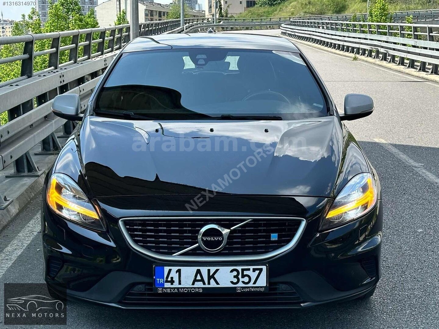 Galeriden Volvo V40 1.5 R-Design 2017 Model İstanbul 113.000 km Siyah 3