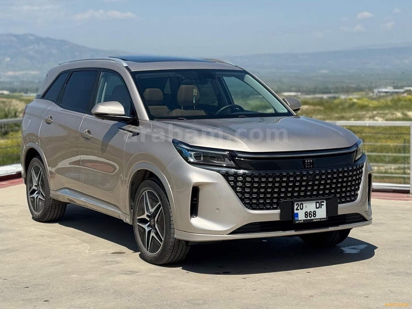 Galeriden DFSK E5 1.5 Elegance 2024 Model Denizli 26.000 km Şampanya 2
