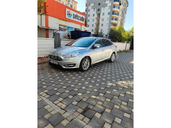 2015 DİZEL OTAMATİK ORİJİNAL 81 BİN KM DE MASRAFSIZ BAKIMLI FOCUS