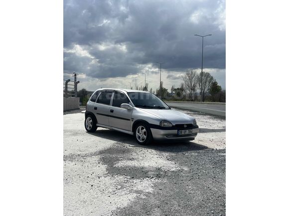 Sahibinden Opel Corsa 1.2 Swing 2000 Model  289 km Gri (Gümüş)