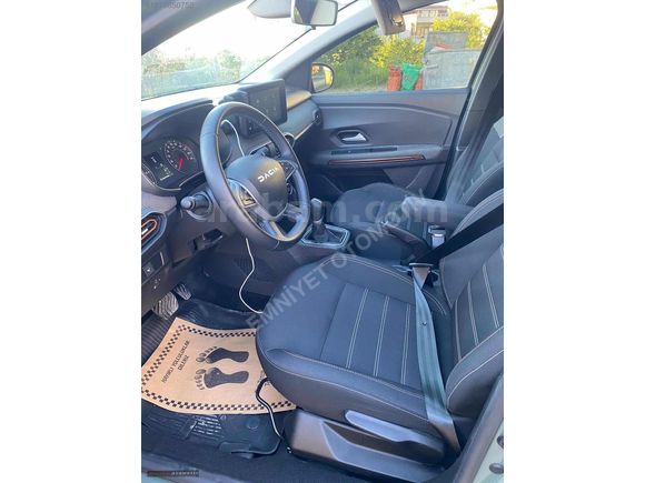 SANDERO STEPWAY