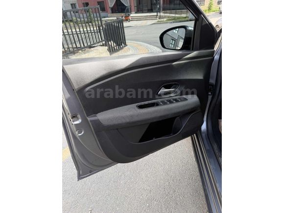 Araç sıfırdan farksiz 1 parçadan ağir kayit 14 binde