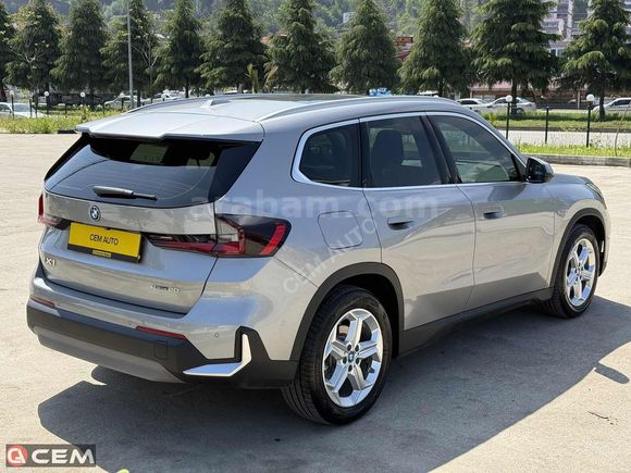 CEM AUTO'DAN 2024 MODEL BMW İX1 eDRİVE20 XLİNE CAM TAVAN