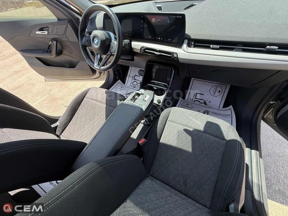 CEM AUTO'DAN 2024 MODEL BMW İX1 eDRİVE20 XLİNE CAM TAVAN