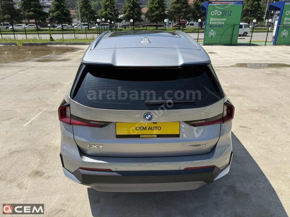 CEM AUTO'DAN 2024 MODEL BMW İX1 eDRİVE20 XLİNE CAM TAVAN