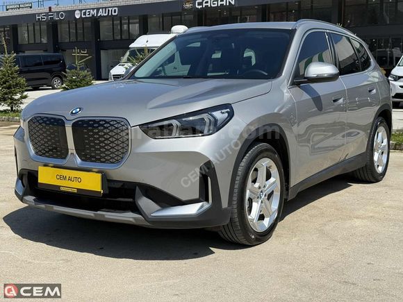 CEM AUTO'DAN 2024 MODEL BMW İX1 eDRİVE20 XLİNE CAM TAVAN