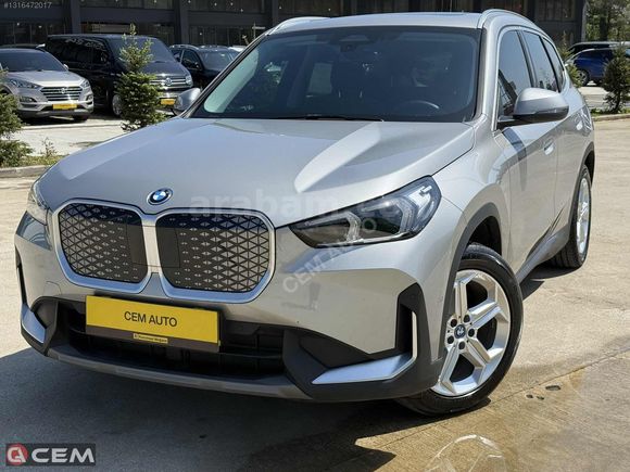 CEM AUTO'DAN 2024 MODEL BMW İX1 eDRİVE20 XLİNE CAM TAVAN