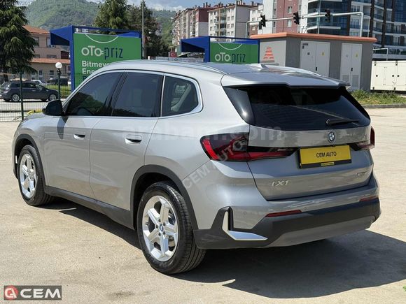 CEM AUTO'DAN 2024 MODEL BMW İX1 eDRİVE20 XLİNE CAM TAVAN