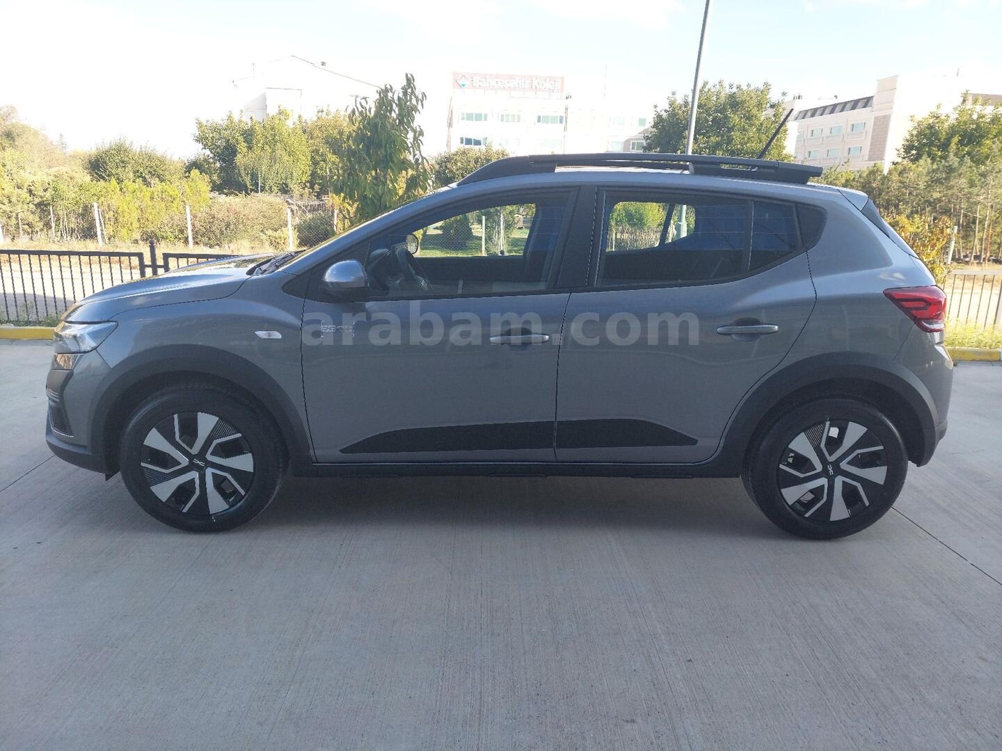 İLK SAHİBİ ÖĞRETMENDEN HATASIZ BOYASIZ ÇİZİKSİZ LEKESİZ OTOMATİK VİTES 2025 MODEL DACIA SANDERO STEPWAY 3