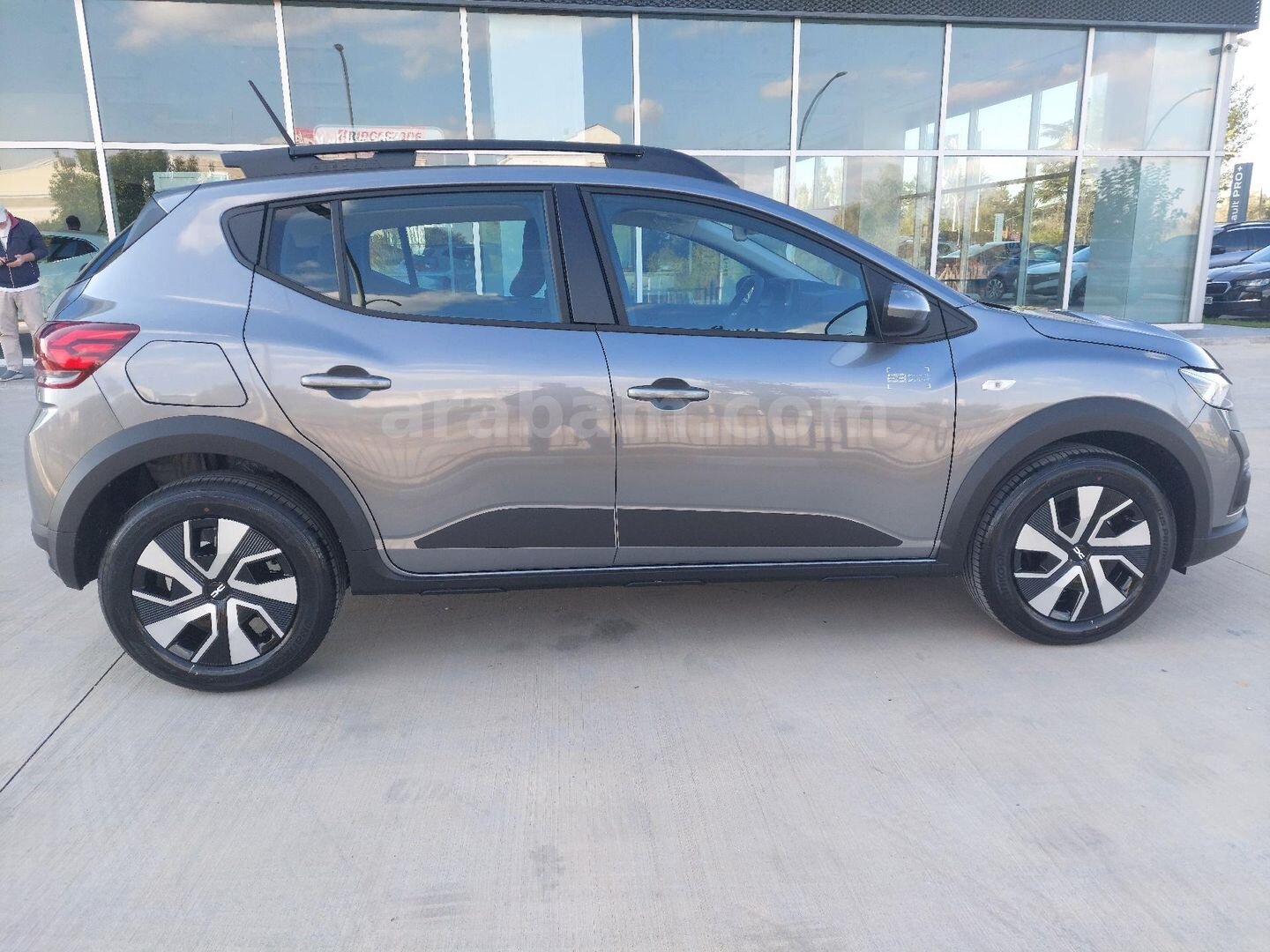 İLK SAHİBİ ÖĞRETMENDEN HATASIZ BOYASIZ ÇİZİKSİZ LEKESİZ OTOMATİK VİTES 2025 MODEL DACIA SANDERO STEPWAY 7