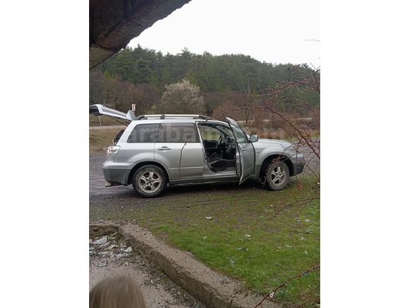 Sahibinden Mitsubishi Outlander 2.0 Sport 2004 Model
