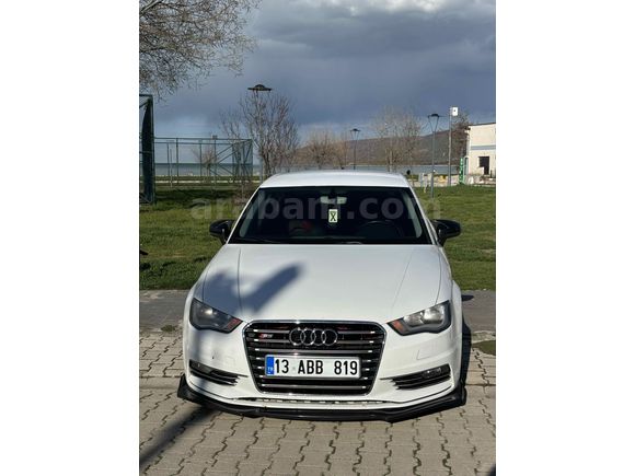 Sahibinden Audi A3 Sedan 1.6 TDI Attraction 2015 Model  220.000 km Beyaz