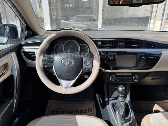 BASKIN OTO'DAN HATASIZ BOYASIZ COROLLA