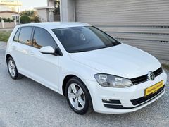 WOLKSWAGEN GOLF