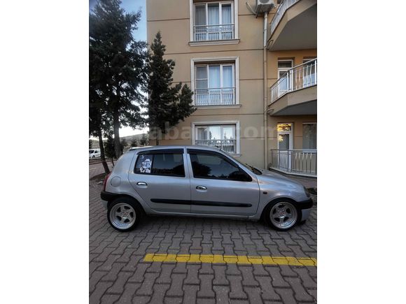 Sahibinden Renault Clio 1.4 RTA 2000 Model 