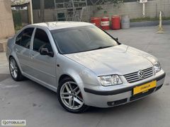 2000 VOLKSWAGEN BORA 1.6 COMFORTLINE