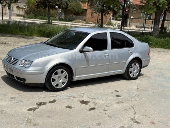2000 MODEL Ww BORA 1.6 COMFORTLİNE CAM GİBİ..