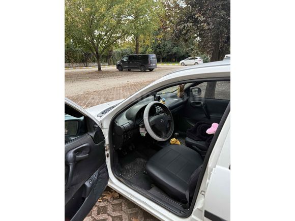 Sahibinden Opel Corsa 1.5 TD 2000 Model 