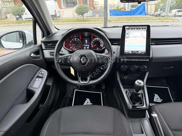 2020 CLİO 1.0 SCE JOY 71 BİN KM DE GENİŞ EKRAN GERİ GÖRÜŞ