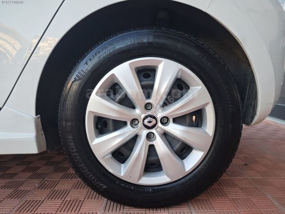 AUTORAM16 'DAN 2022 RENAULT CLİO 1.0 SCE BENZİN