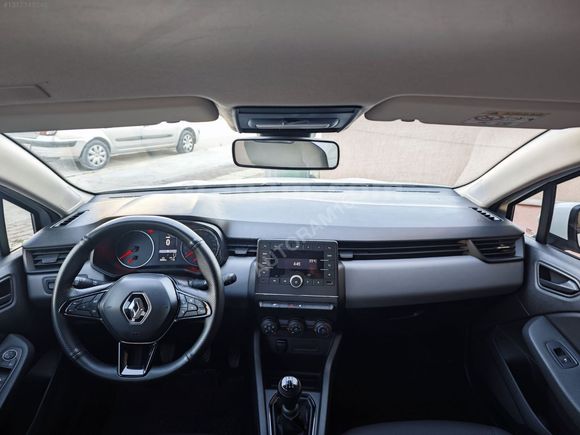 AUTORAM16 'DAN 2022 RENAULT CLİO 1.0 SCE BENZİN