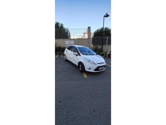 Öğretmenden Ford Fiesta 1.4 TDCi Titanium 2010 Model