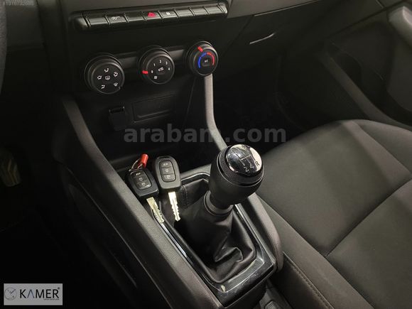 KAMER DEN 2023 MODEL RENAULT CLİO 1.0 SCE JOY BENZİN MANUEL