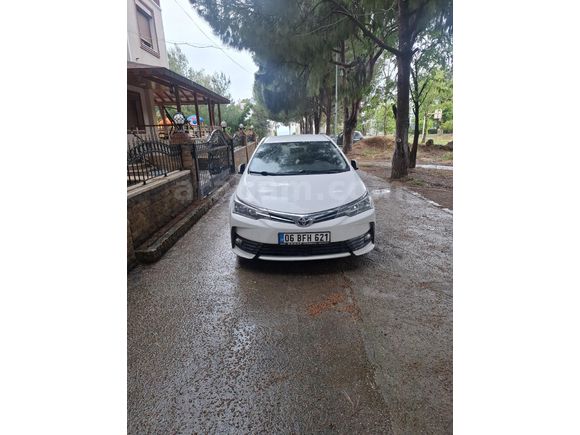 Sahibinden Toyota Corolla 1.4 D-4D Touch 2018 Model