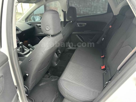 GENÇ AUTO'DAN SEAT LEON 0.68 KREDİ İMKANI İLE
