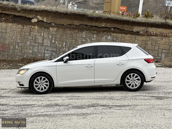 GENÇ AUTO'DAN SEAT LEON 0.68 KREDİ İMKANI İLE